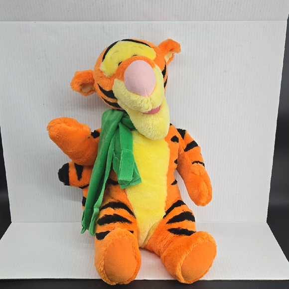 Fisher-Price 2001 Tigger Tiger Plush Striped Green Scarf - Picture 1 of 11